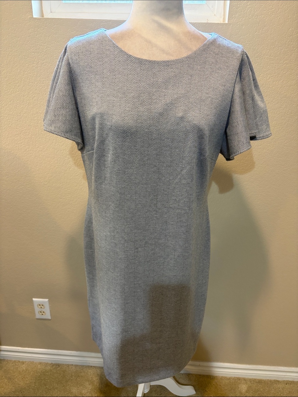 Tommy Hilfiger Gray Herringbone Shift Dress with Short Bell Sleeves-Size 14